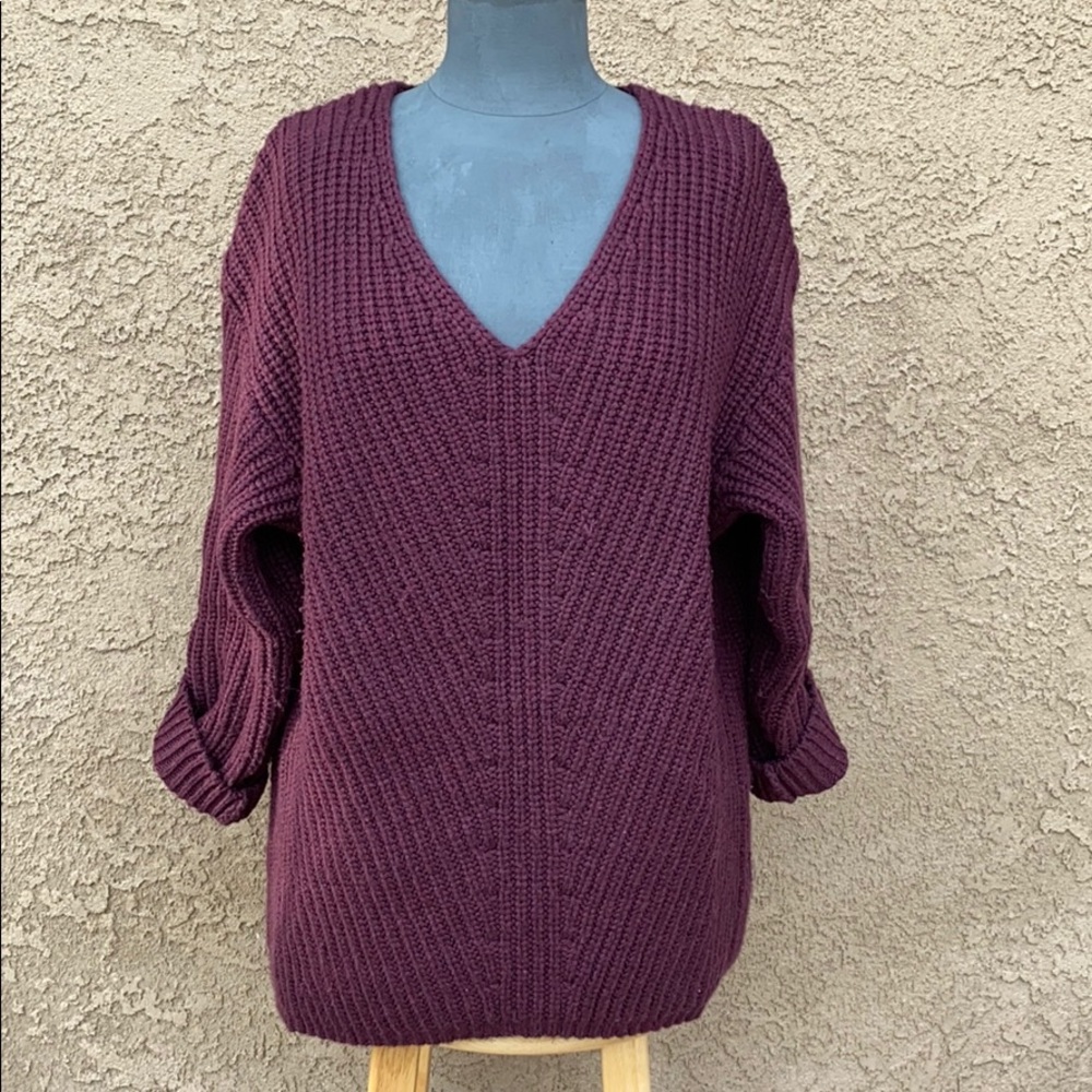 NORDSTROM V NECK SWEATER